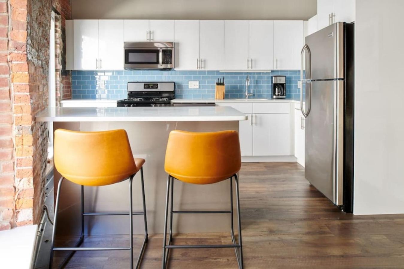 Spacious 4bed Loft Downtown Beacon Hill *